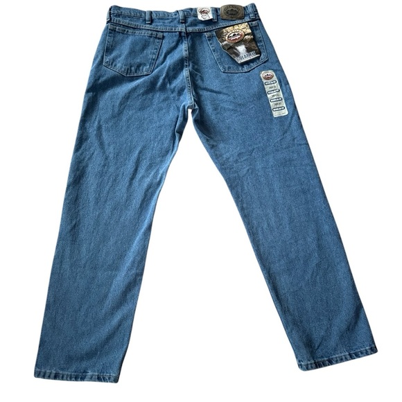 Wrangler Regular Fit Blue Ridge Denim Blue Jeans Men's 38x30 NWT - Picture 1 of 5